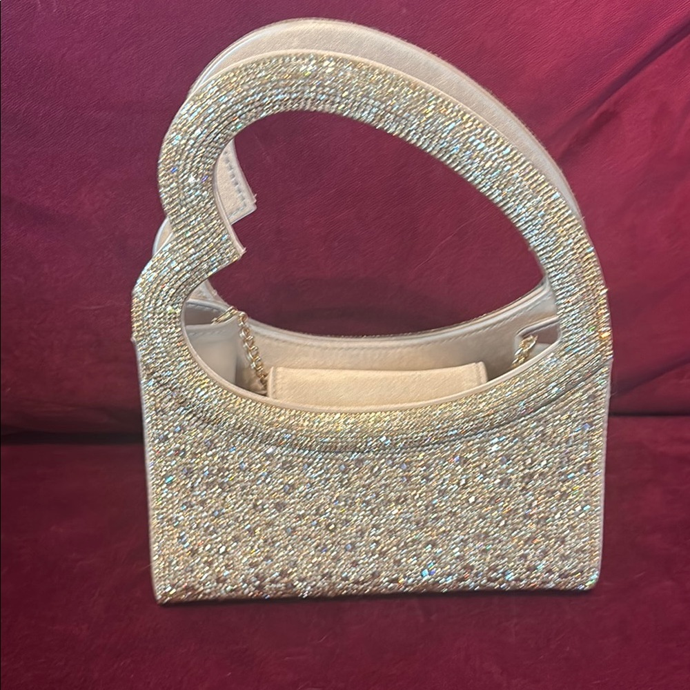 Elegant Cream Heart-Shaped Handbag